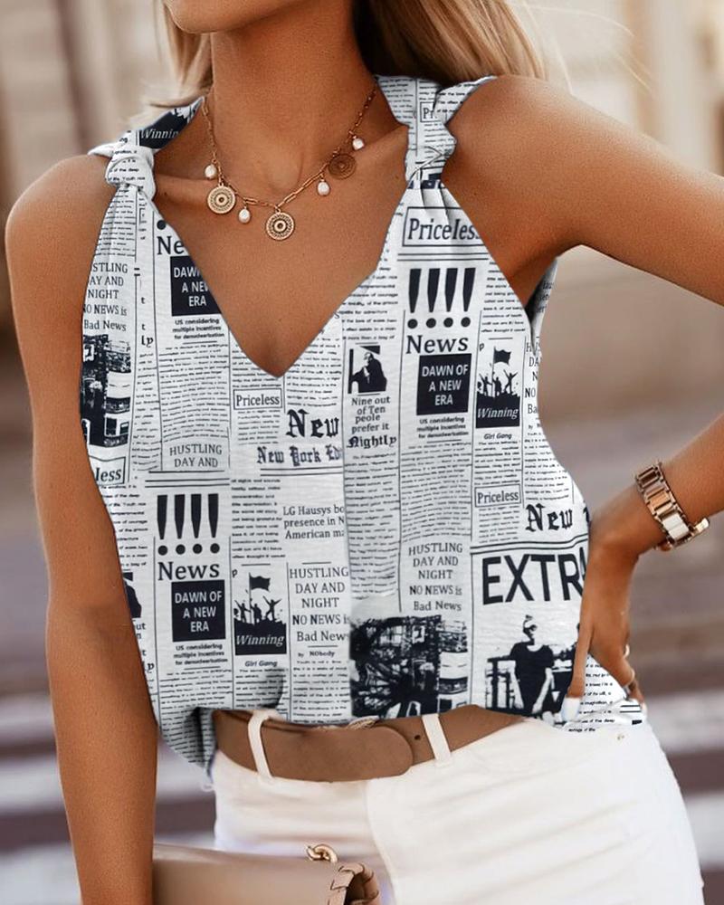 

Newspaper Print Tied Detail Top, Black&white