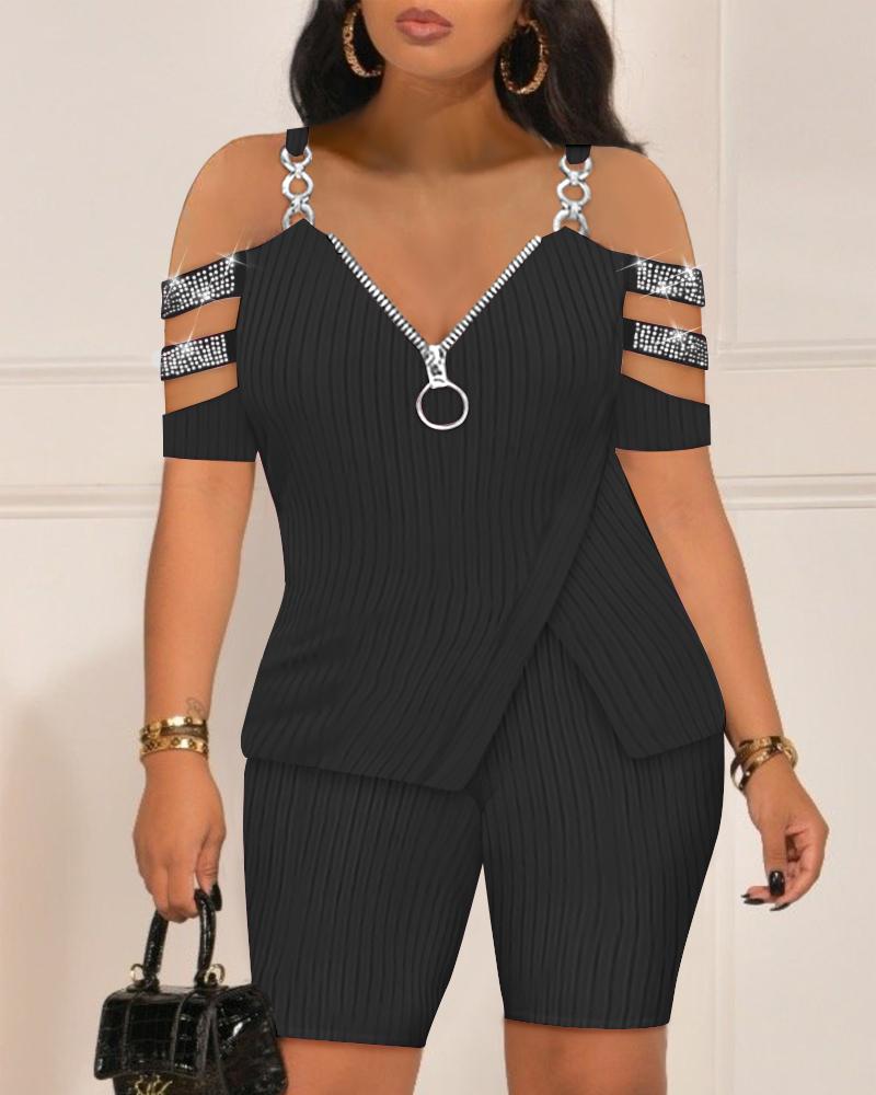 

Cold Shoulder Zipper Design Top & Shorts Set, Black