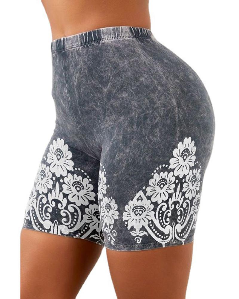 

Plus Size Floral Denim Look Print High Waist Shorts, Gray