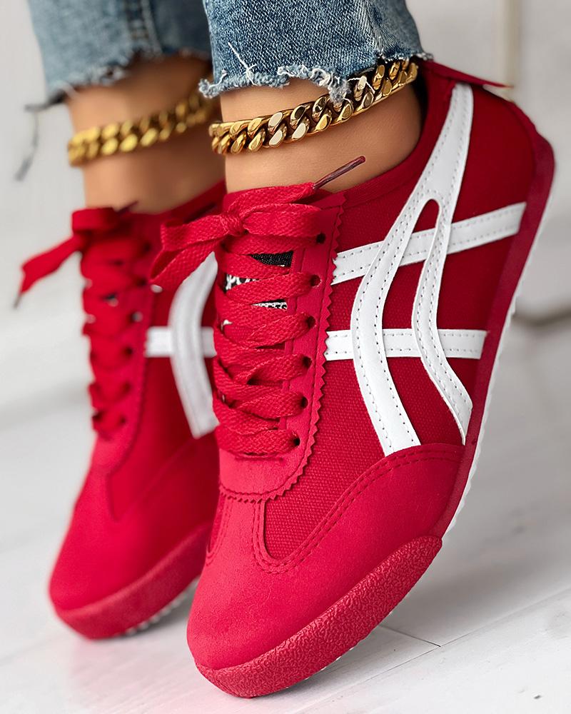 

Colorblock Eyelet Lace-up Sneakers, Red