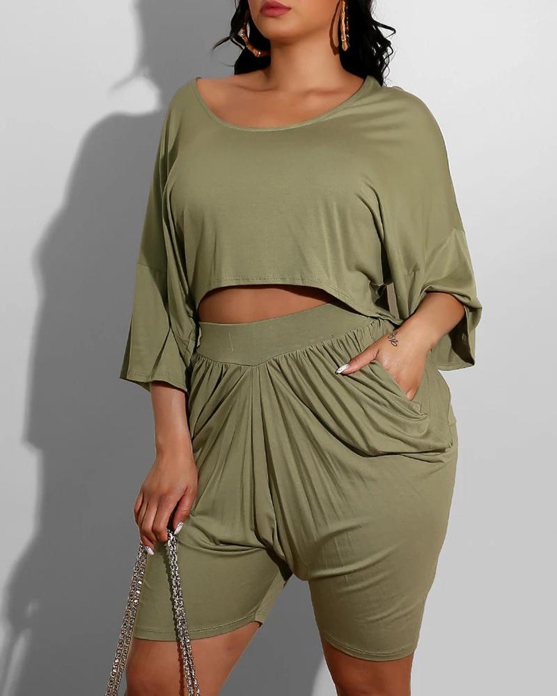 

Casual Crop Top & Pocket Design Ruched Shorts Set, Green