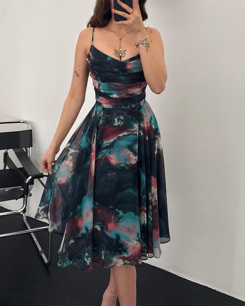 

Vestido de fiesta informal de malla transparente con tirantes finos y cuello vuelto con estampado ombré, Dark green
