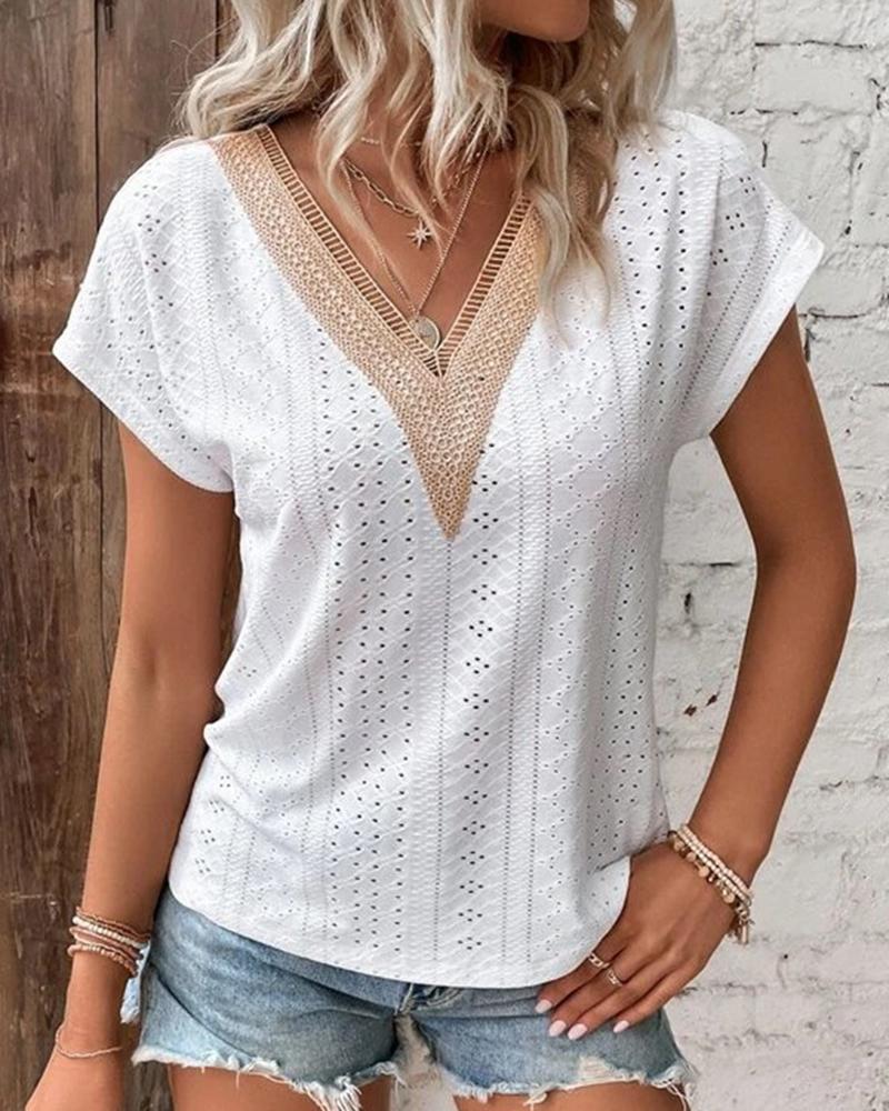 

Contrast Lace Eyelet Embroidery V-Neck T-shirt, White