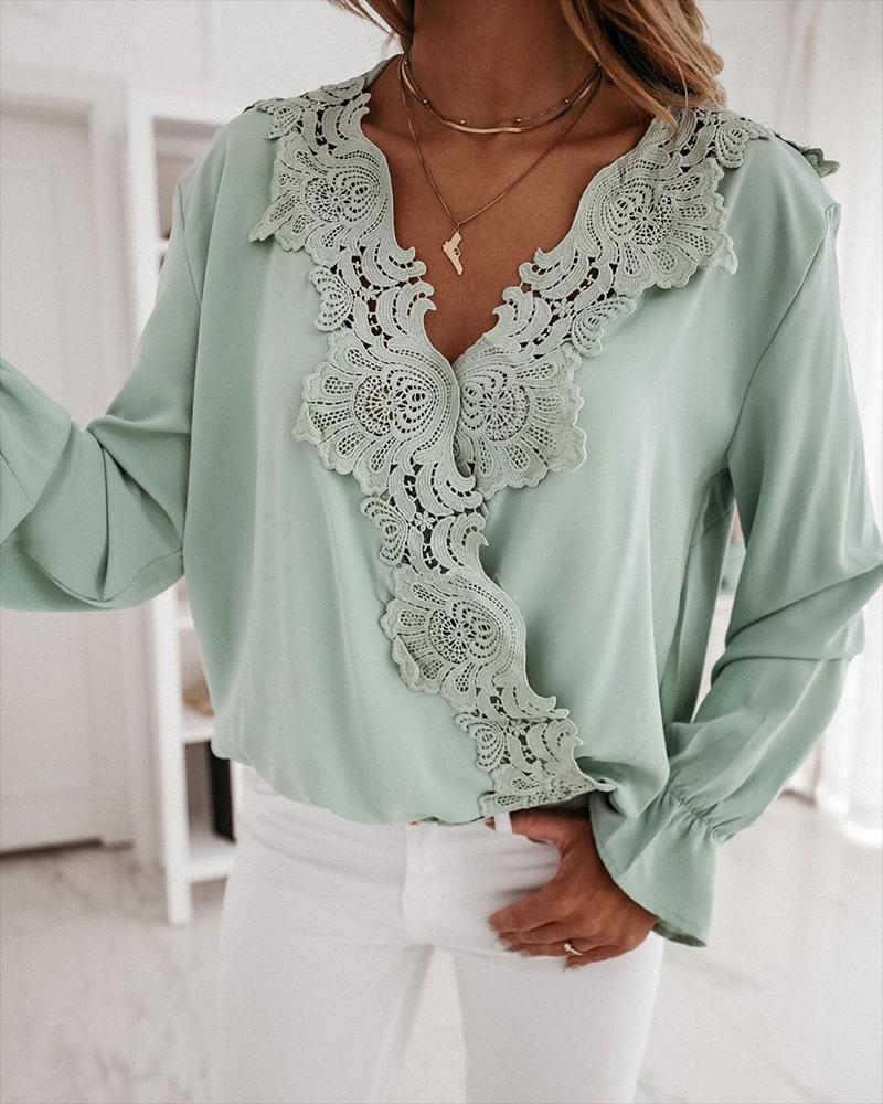 

Contrast Lace V-Back Flounce Sleeve Top, Green
