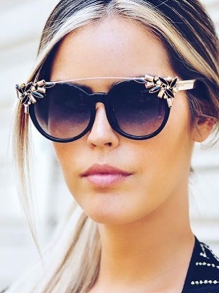Stylish Rhinestone Decorated Cat Eye Lens Sunglasses