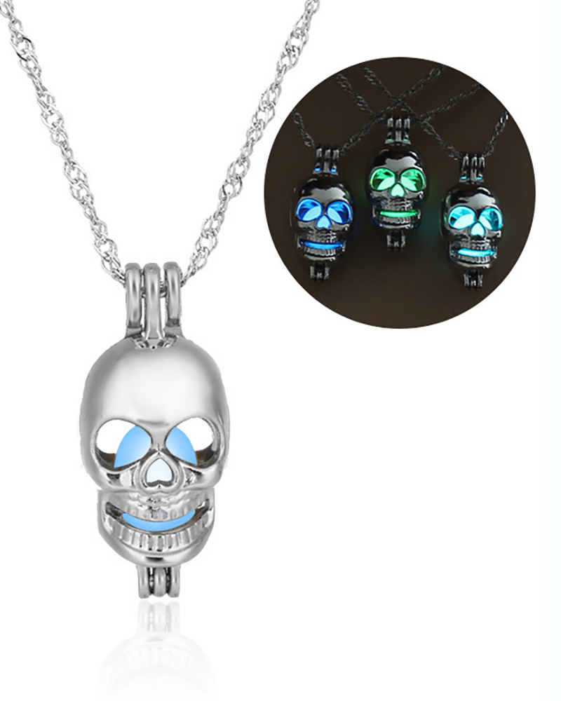 

1pc Halloween Luminous Skull Head Pendant Necklace, Lighted blue