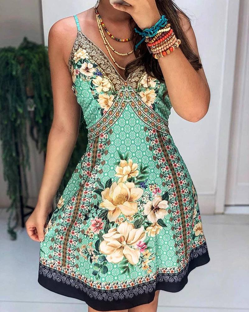 

Floral Print V-Neck Strap Dress, Green