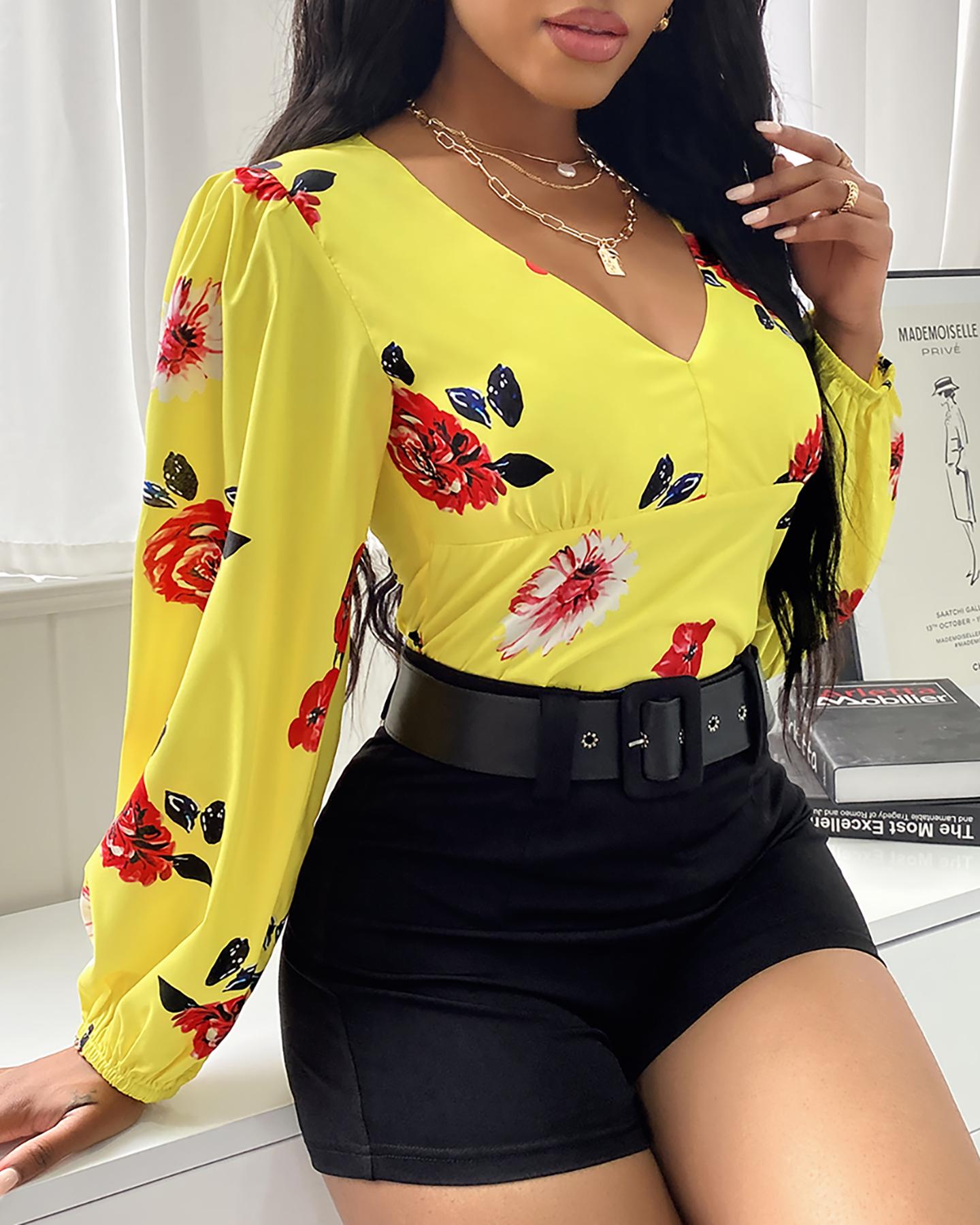 

Lantern Sleeve Floral Print Top & Plain Shorts Set, Multicolor