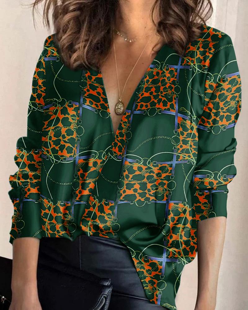 

Chain Scarf Print V-Neck Long Sleeve Top, Green