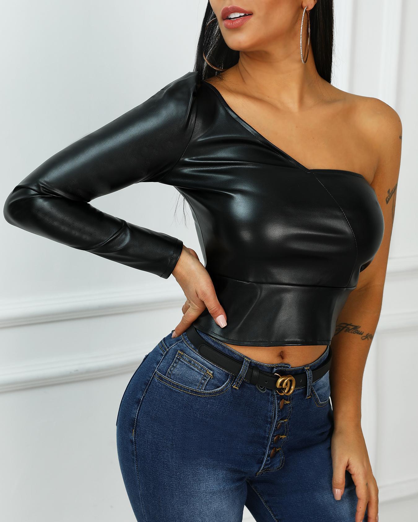 

One Puffed Sleeve PU Top, Black