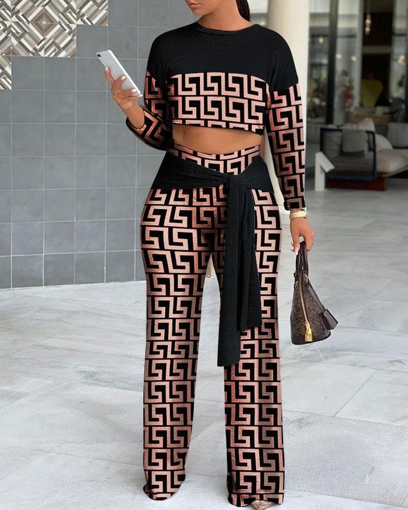 

Geometric Print Crop Top & Tied Detail Pants Set, Khaki