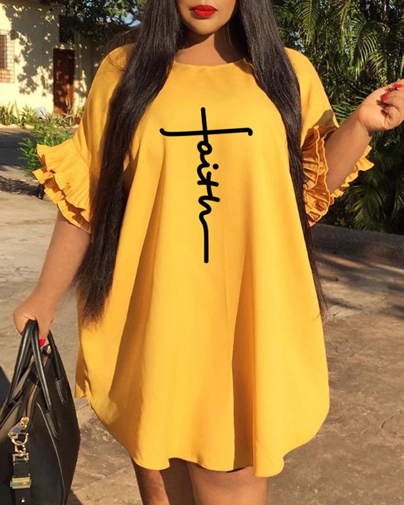 

Plus Size Letter Print Bell Sleeve Curved Hem Casual Dress, Yellow