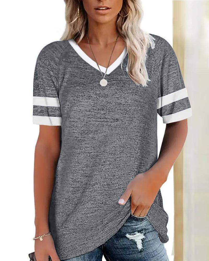 

Contrast Paneled V-Neck Casual T-Shirt, Light gray