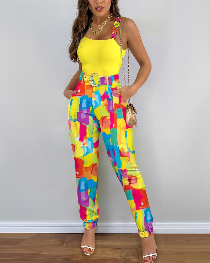 

Chain Strap Tank Top & Multi Colors All Over Print Pants Set, Yellow