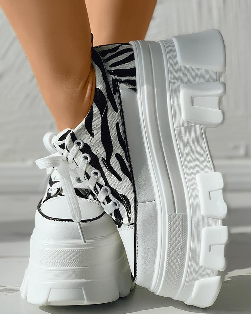 

Cheetah / Zebra Stripe Print Platform Canvas Shoes, Blackwhite