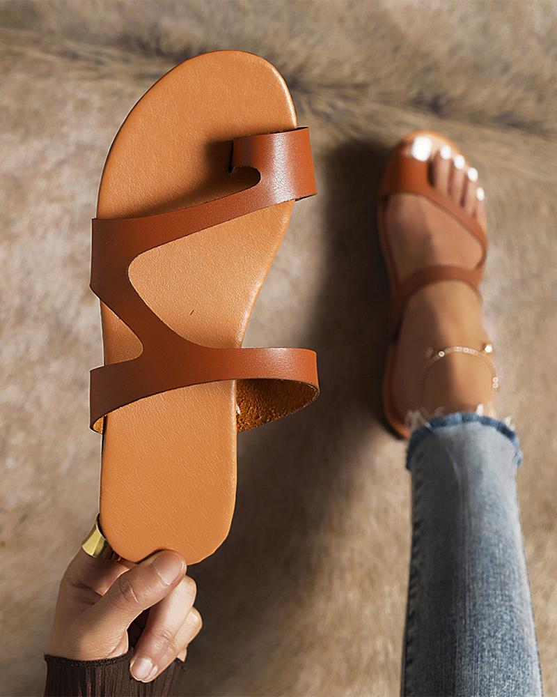

Rome Style Round-toe Solid Color Toe Post Flat Sandals, Brown