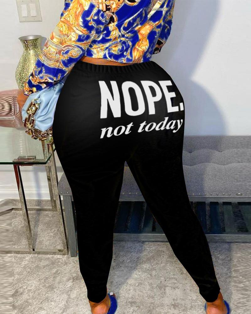 

Plus Size Letter Print Casual Cuffed Pants, Black