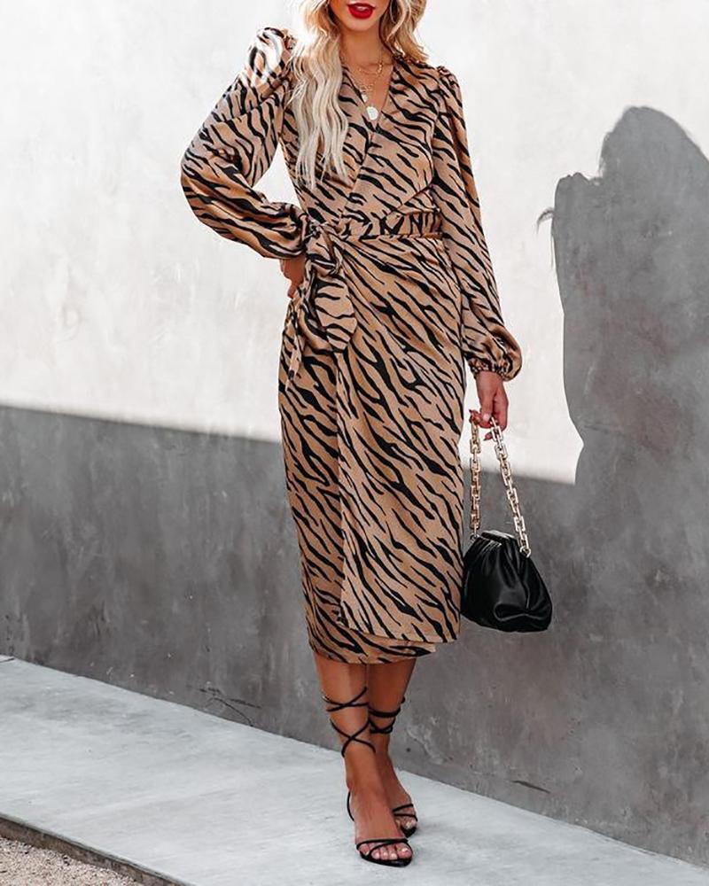 

Zebra Stripe Print V Neck Lantern Sleeve Dress With Belt, Leopard