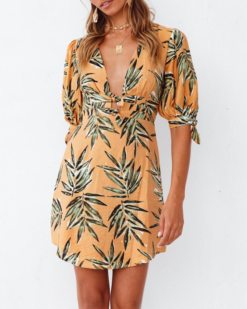 

Leaves Print Backless Short Sleeve Mini Dress, Yellow