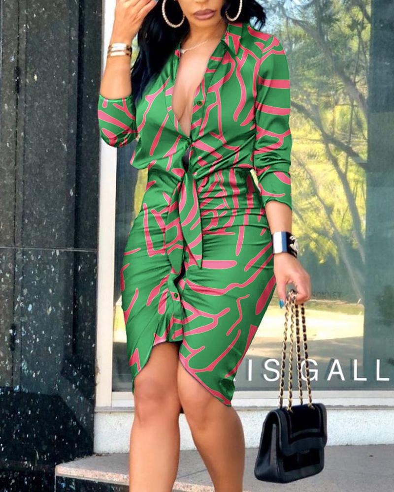 

Abstract Print Tied Detail Ruched Shirt Dress, Green