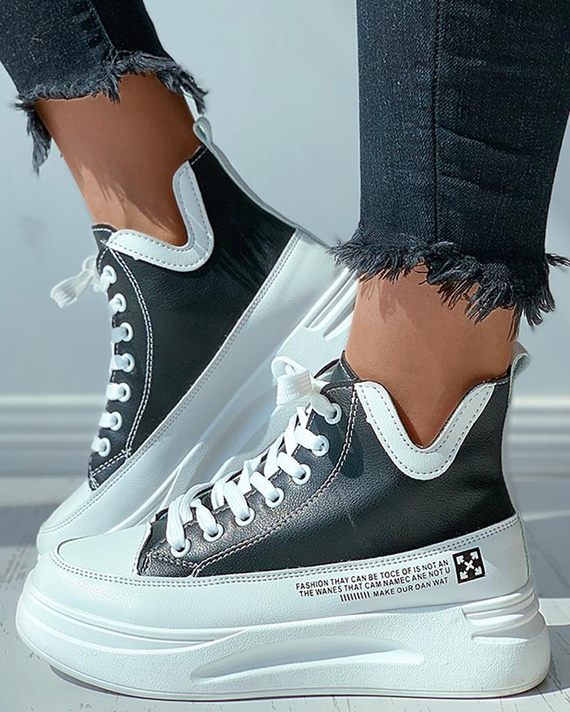

Letter Print Eyelet Lace-up Casual Sneaker, Black
