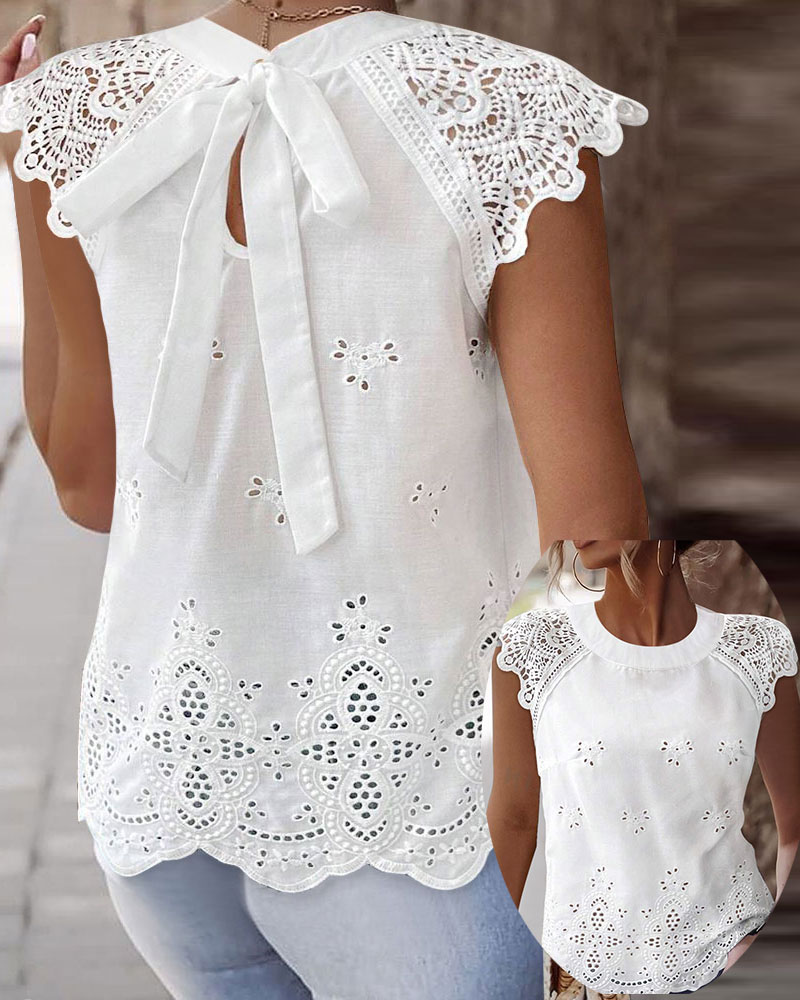 

Top casual bordado com ilhós vazado detalhe amarrado, White