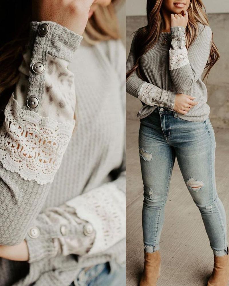 

Contrast Lace Button Decor Top, Gray