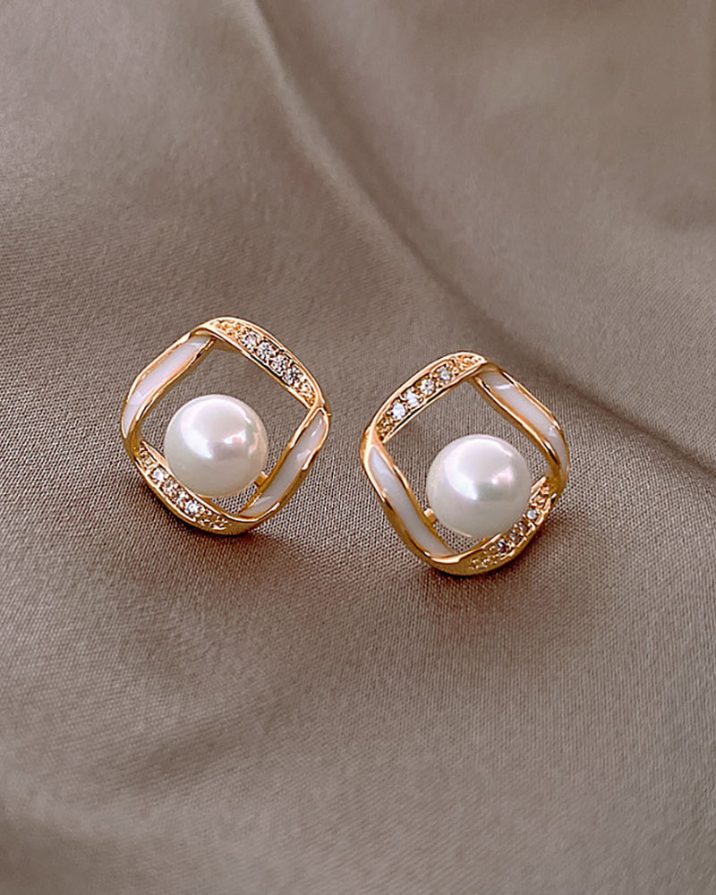 

Studded Beaded Geometry Pattern Chic Earrings, Gold