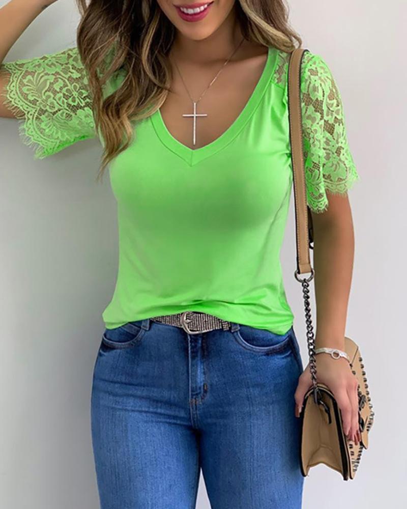 

Eyelash Lace V-neck Short Sleeve T-shirt, Green