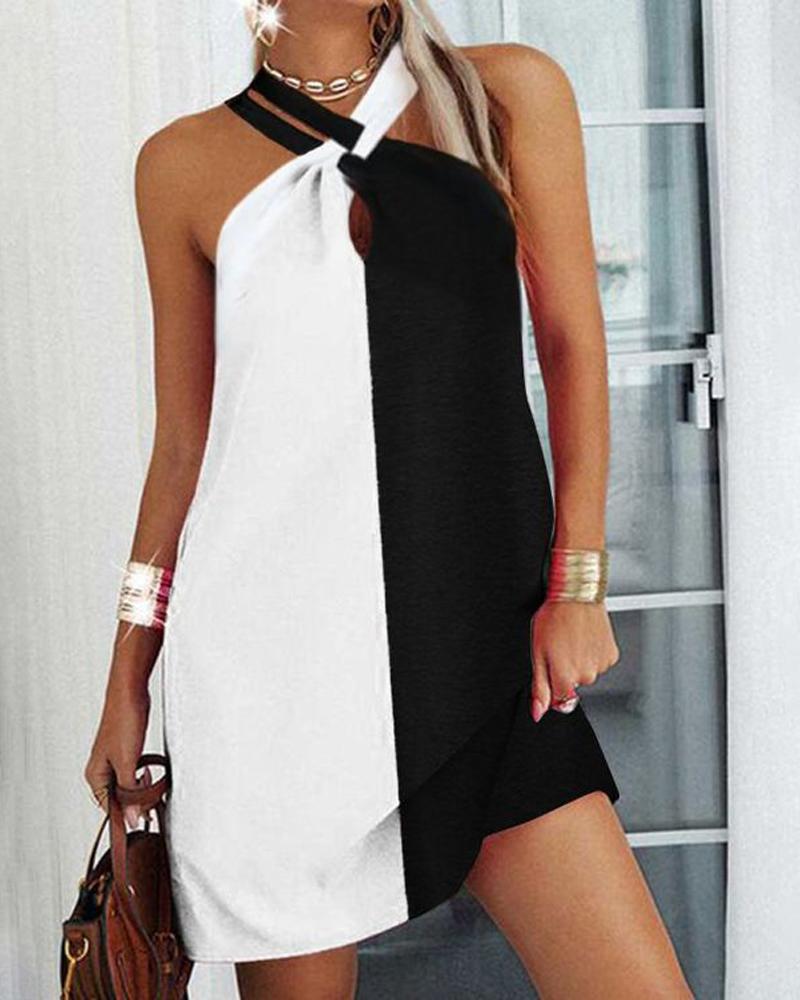 

Colorblock Crisscross Halter Casual Dress, Black