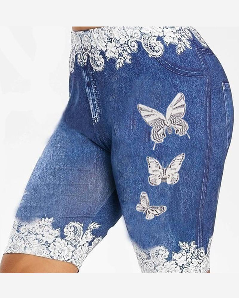 

Plus Size Floral Butterfly Faux Denim Printed High Waist Shorts, Lighted blue