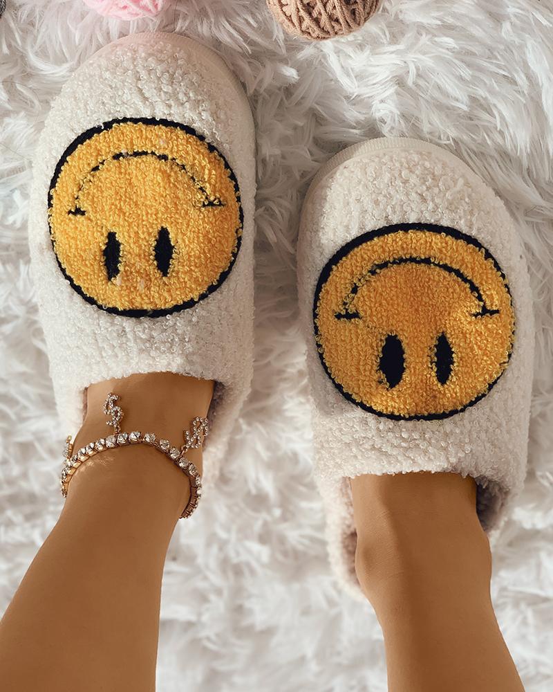

Smile Face Pattern Fluffy Slipper, White