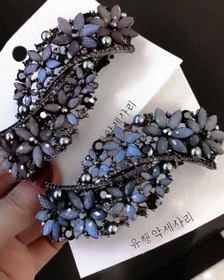

1pc Rhinestone Floral Shaped Elegant Hair Clip, Black