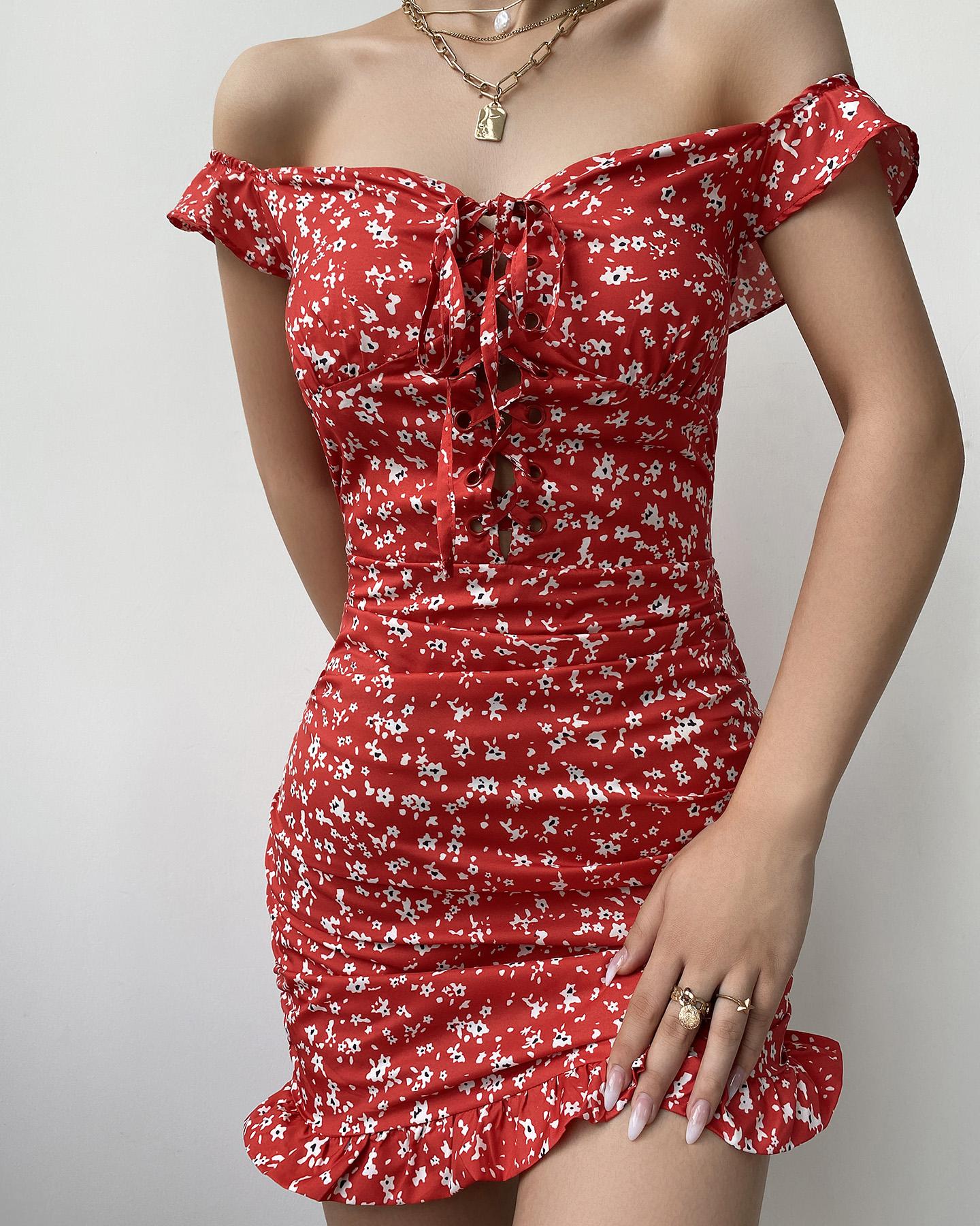 

Ditsy Floral Print Ruffles Lace-up Dress, Red