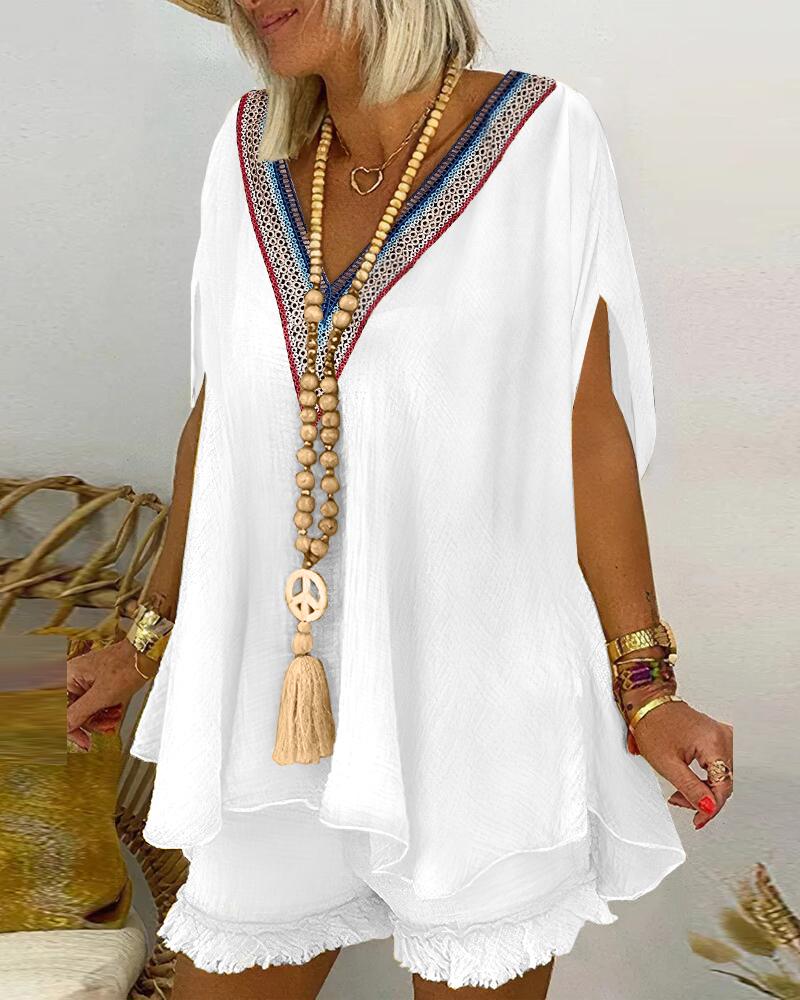 

Lace Patch Flowy Top & Tassel Design Shorts Set, White