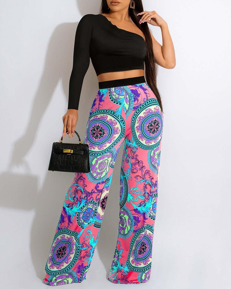 

One Shoulder Crop Top & Baroque Print Pants Set, Pink