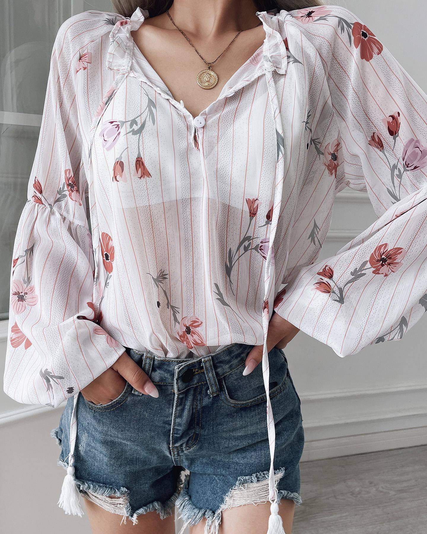 

Floral Print Lantern Sleeve Tassel Design Top, White
