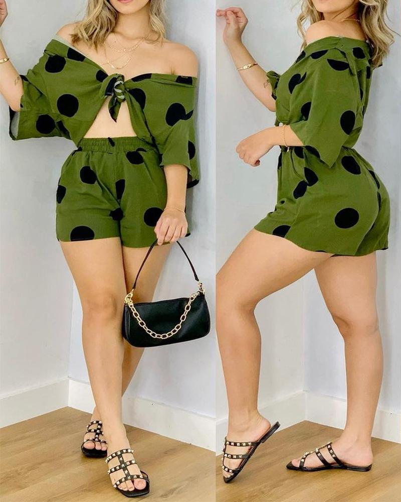 

Polka Dot Print Off Shoulder Half Sleeve Cropped Top With Short Pants Suit Sets, Green