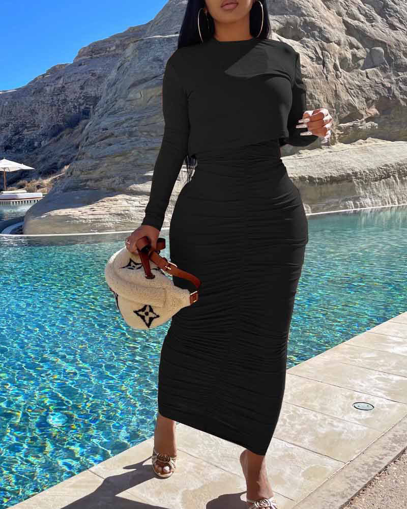 

Long Sleeve Crop Top & Ruched Maxi Skirt Set, Black