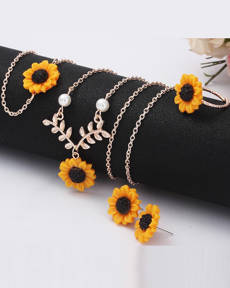 

4pcs Sunflower Pendant Necklace & Chain Bracelet & Stud Earrings & Ring Jewelry Set, Rose gold