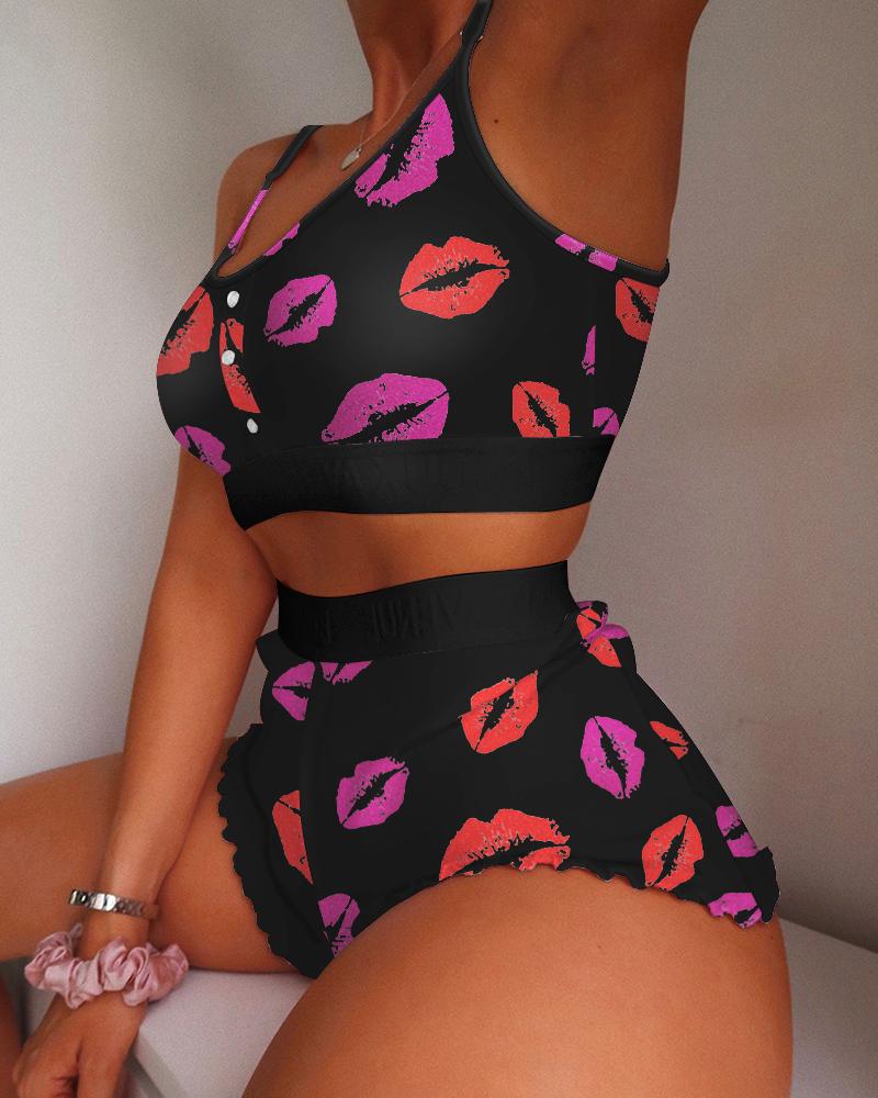 Conjunto de camisola con dobladillo con volantes y estampado de labios