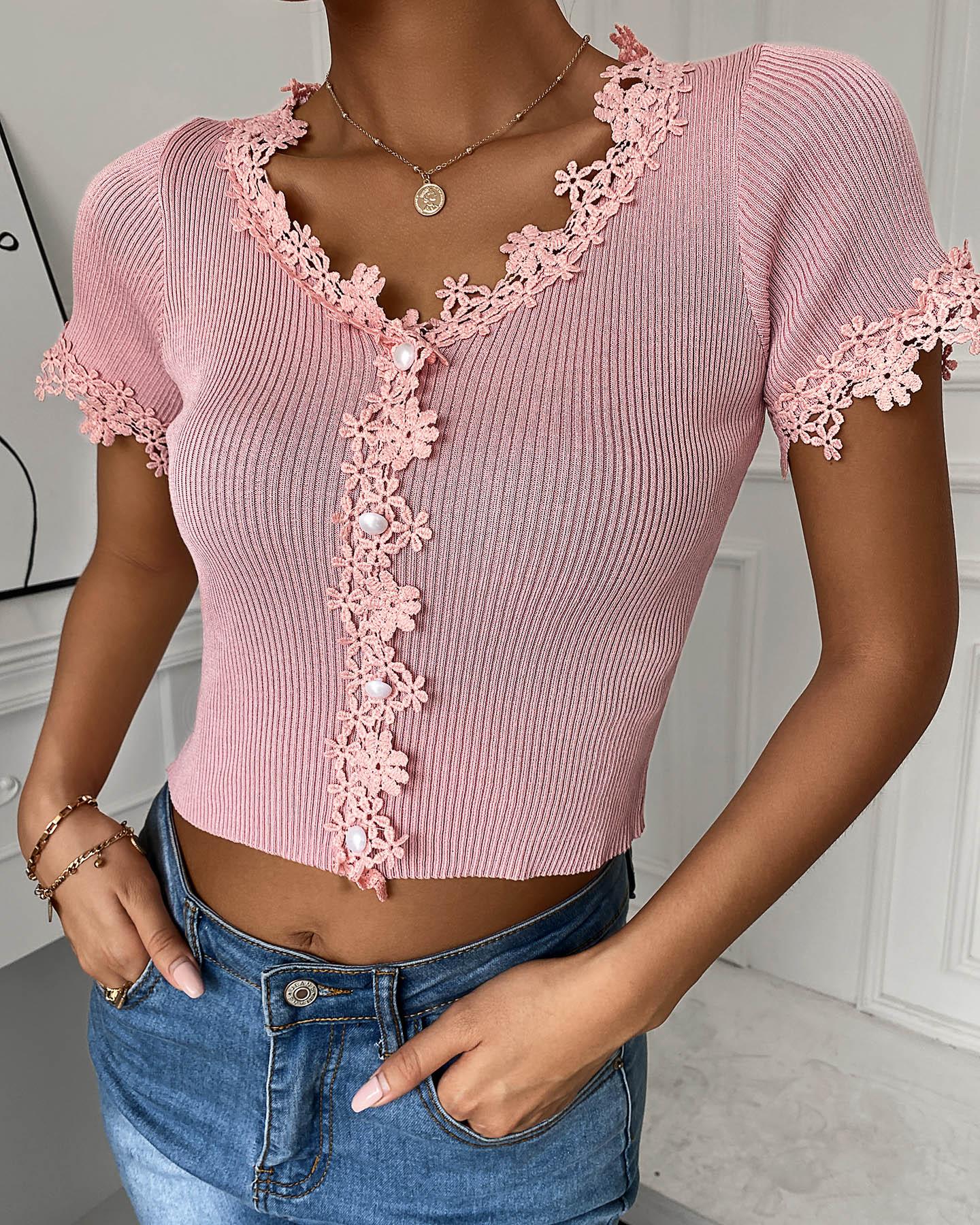 

Button Design Floral Pattern Lace Patch Short Sleeve Top, Pink