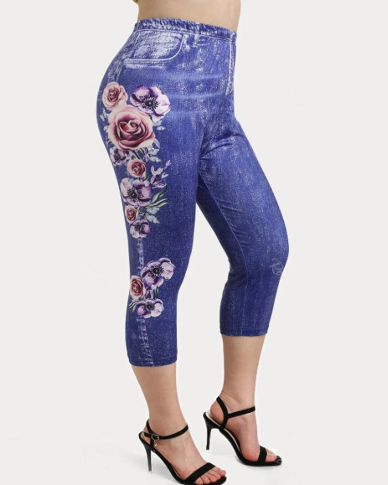 

Plus Size Denim Look Floral Print Cropped Pants, Blue