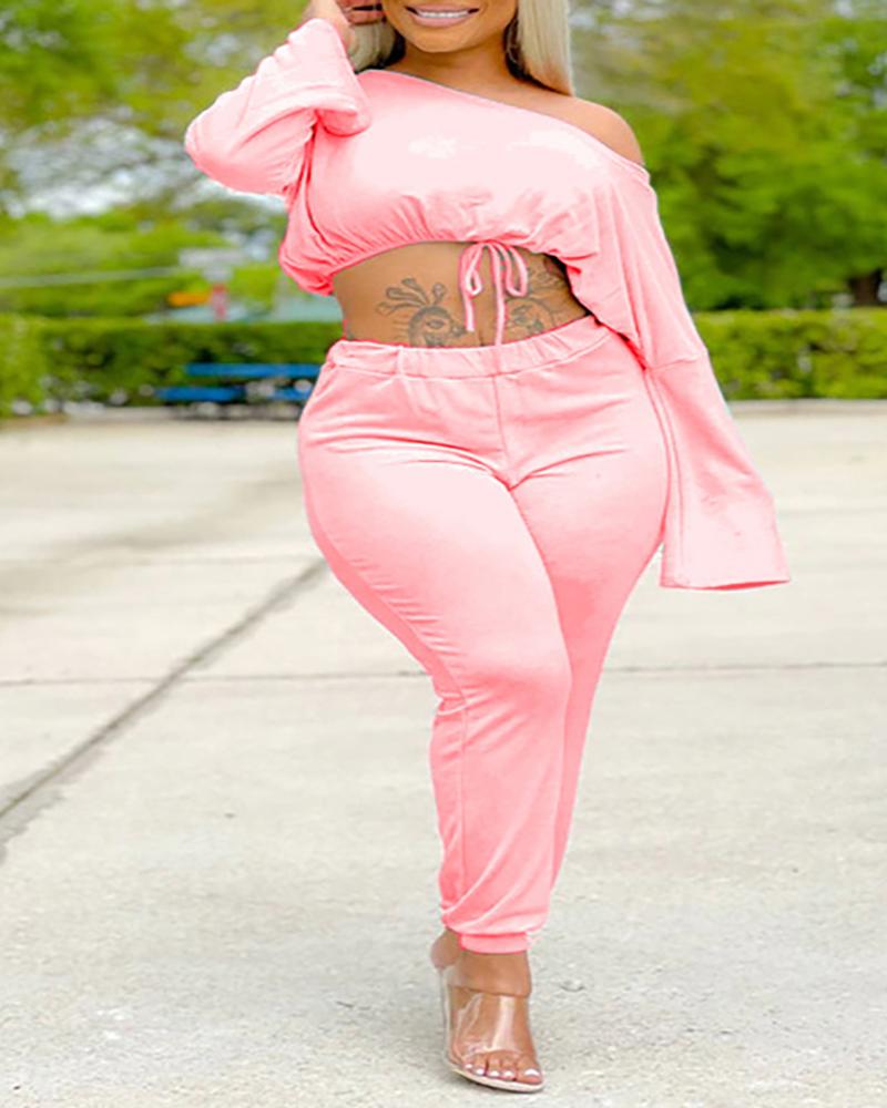 

Cold Shoulder Bell Sleeve Crop Top & Pants Set, Pink