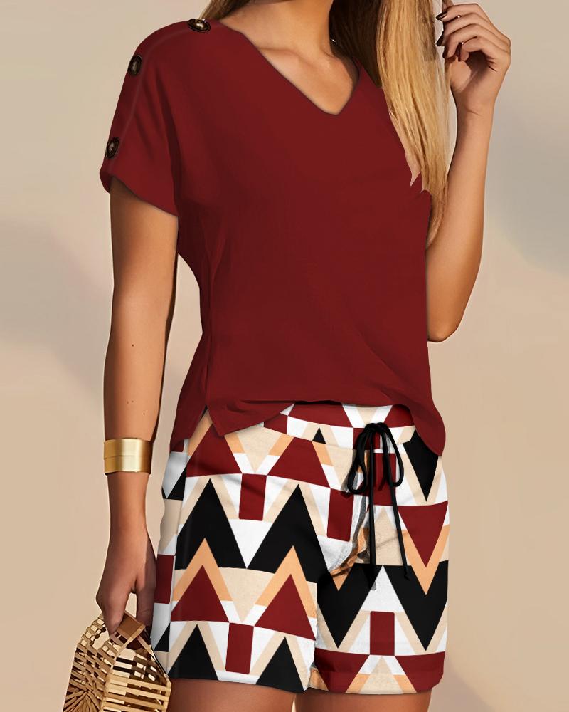 

V-Neck Top & Geometric Print Drawstring Shorts Set, Wine red