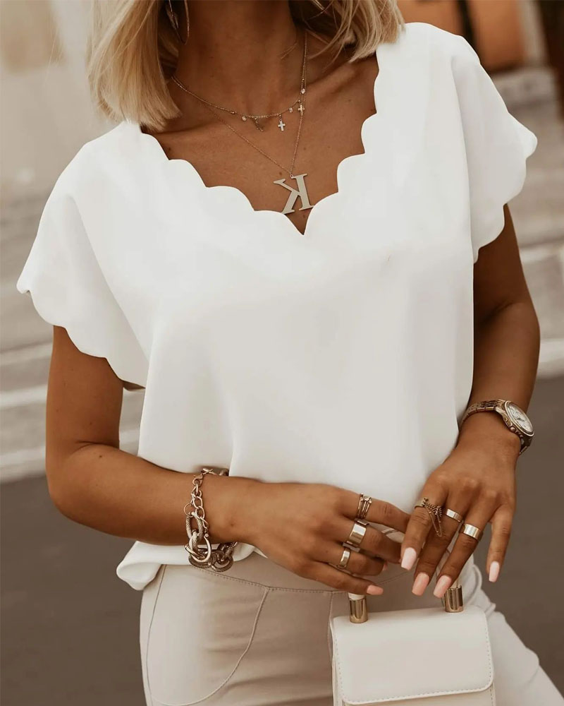 

Scallop Trim Batwing Sleeve Top, White