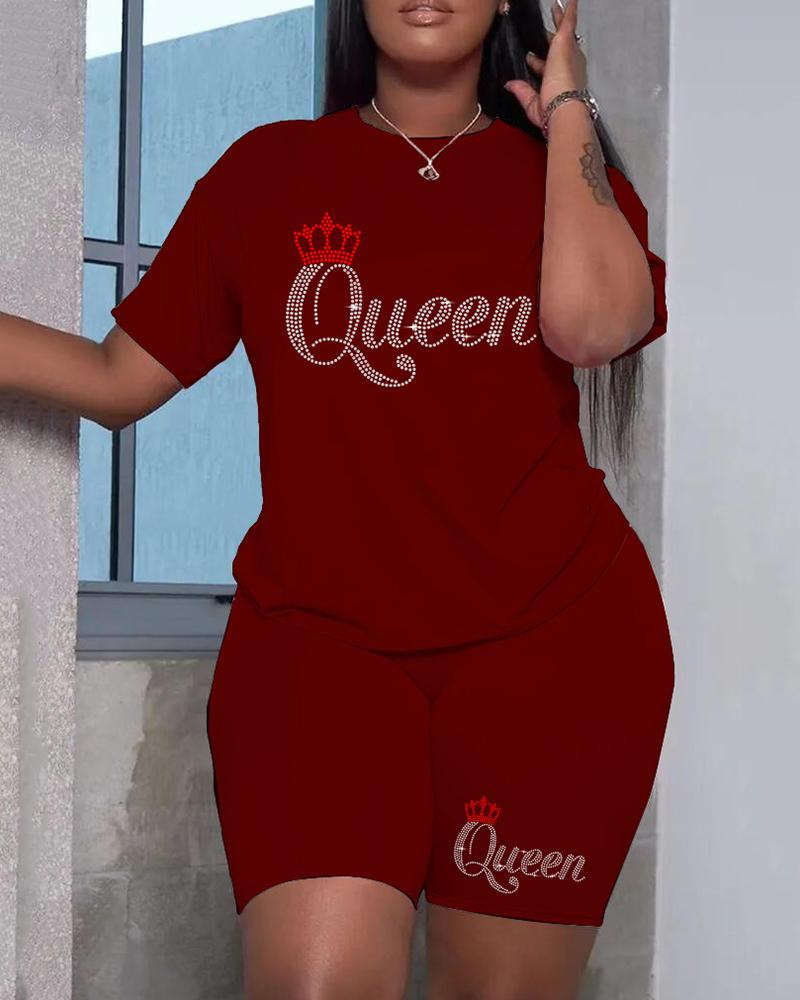 

Plus Size Rhinestone Letter Crown Pattern T-shirt & Shorts Set, Wine red