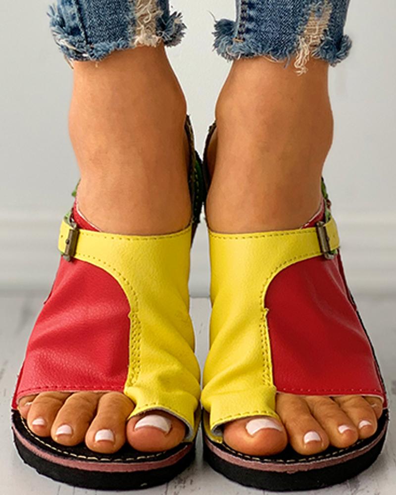 

Colorblock Buckled Toe Ring Flat Sandals, Red