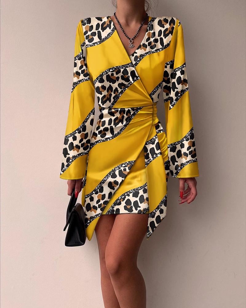 

Leopard Print Long Sleeve Ruched Wrap Dress, Yellow