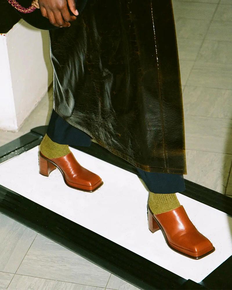 

Solid Square-toe Block Heel Mule Sandals, Brown